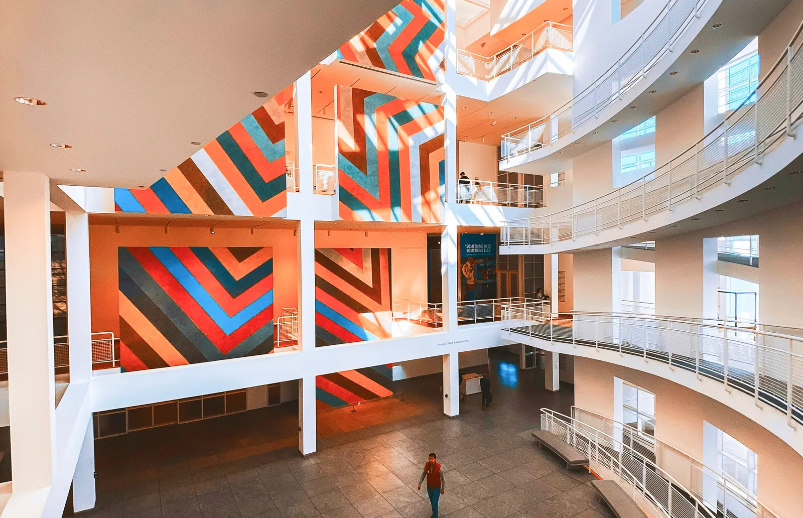 Interno di edificio moderno